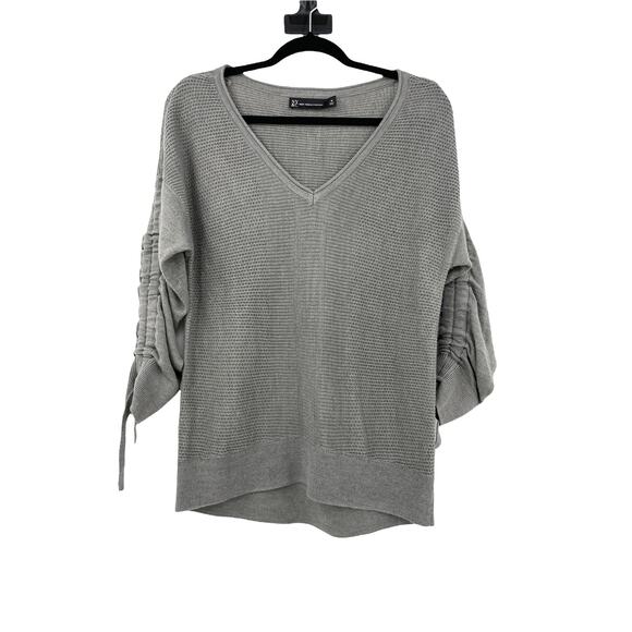 New York & Co Sweater Womens Medium Ruched Sleeve Sweater Gray V Neck NY&Co - Picture 1 of 4
